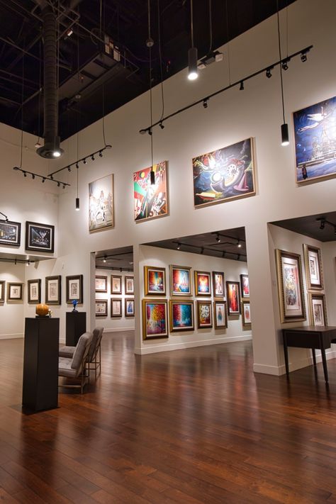 Visit our new Park West Gallery location in Las Vegas! Park West Gallery is bringing fine art to the city that never sleeps. The Silent Patient, Gallery Interior, Museum Interior, Art Galleries Design, Art Gallery Interior, New Museum, Design Brochure, Art Museums, Gallery Design