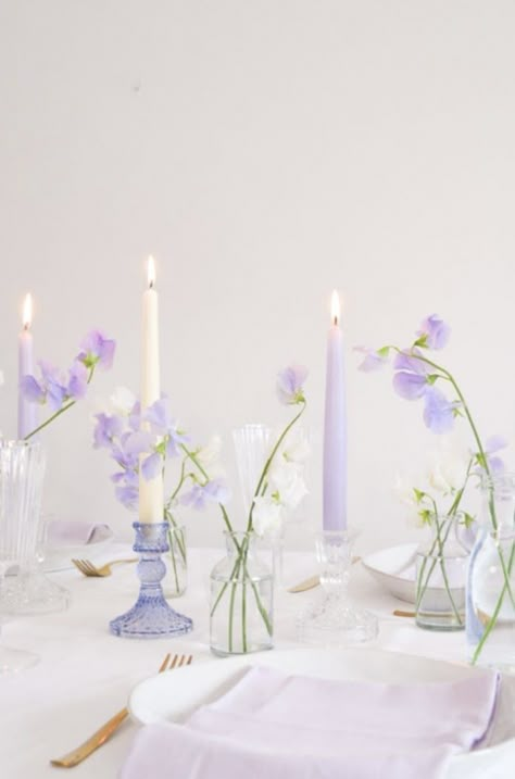 Bridal Shower Ideas Lavender, Pastel Purple Wedding Decorations, Lilac Pink Wedding, Lilac Centerpieces, Lilac Baby Shower Ideas, Wedding Decorations Lavender, Purple Table Decorations, Newfoundland Wedding, Lilac Wedding Themes