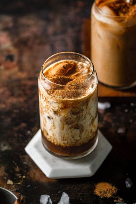 Oat Milk Shaken Espresso, Brown Sugar Shaken Espresso, Iced Pumpkin Spice Latte, Best Starbucks Drinks, Shaken Espresso, Oat Milk Recipe, Espresso Recipes, Pie Flavors, Vegan Drinks