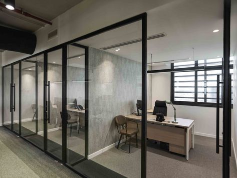 Closed Office Design, Modern Office Interior Design, Open Office Design, Modern Office Interior, Small Office Design Interior, Dubai Office, Interior Design Career, Small Office Design, Industrial Office Design