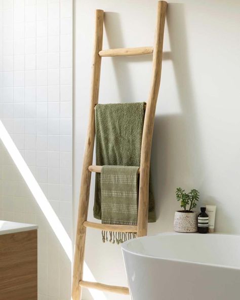 Ladders In Bathroom Ideas, Decorative Ladder Ideas Bathroom, Wooden Towel Ladder, Bathroom Ladder Towel Rack, Wooden Towel Ladder Bathroom, Ladder For Towels In Bathroom, Bathroom Interior Photography, Ladder In Bathroom, Bathroom Ideas Towels