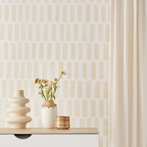 Neutral Stencil Wall, Painted Brush Strokes Wall, Diy Statement Wall Paint, Simple Paint Accent Wall, Neutral Wall Mural Diy, Painted Pattern On Wall, Diy Brush Strokes On Wall, Paint Wall Like Wallpaper, Painted Wallpaper Accent Wall