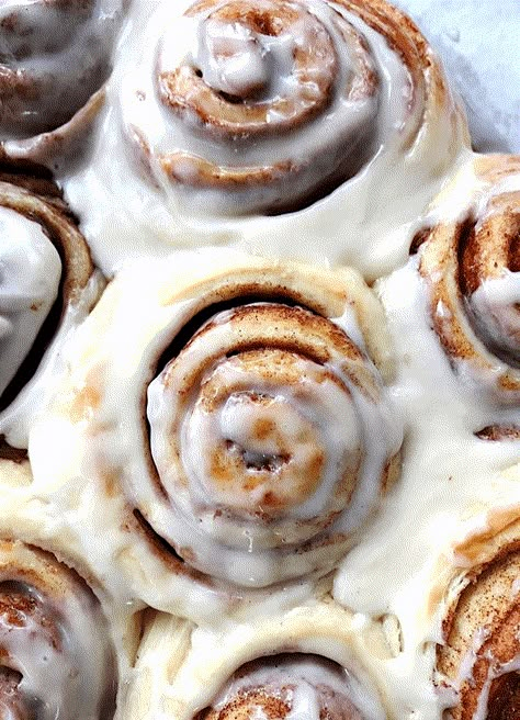 Pillowy Soft Cinnamon Rolls (the best!) | The Vanilla Bean Blog Light Cinnamon Rolls, Bridgette Williams Cinnamon Rolls, Bridget Williams Cinnamon Rolls, Cinnamon Rolls Brioche, Cinimin Rolls, Cinimin Rolls Recipe, Light And Airy Cinnamon Rolls, Claire Saffitz Cinnamon Rolls, Pillowy Soft Cinnamon Rolls