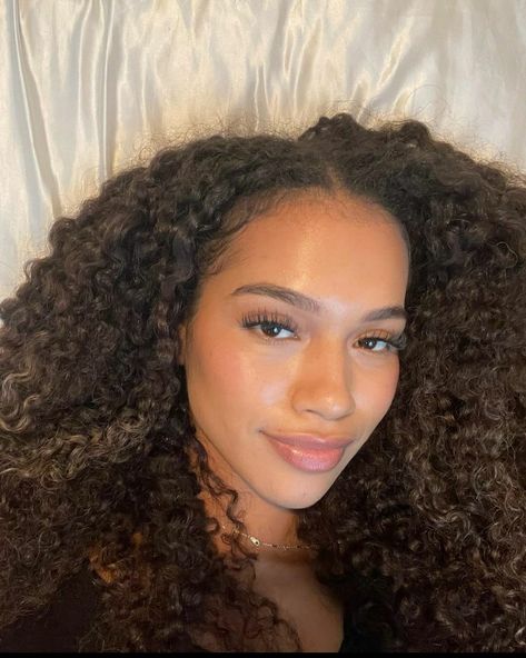 Afro Latina Face Claim, Coily Haircuts, Latina Face Claim, Afro Latina Women, Latina Curly Hair, Curly Edges, Long Natural Curly Hair, 4a Hair, Curls For The Girls