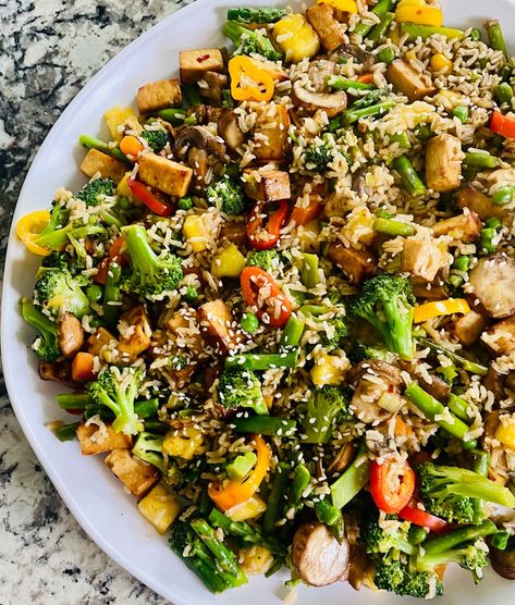 Vegan Pineapple Fried Rice, Vegan Kung Pao, Kung Pao Tofu, Vegan Entree Recipes, Pineapple Fried Rice Recipe, Grain Dishes, Vegan Fried Rice, Mcdougall Recipes, Vegan Stir Fry