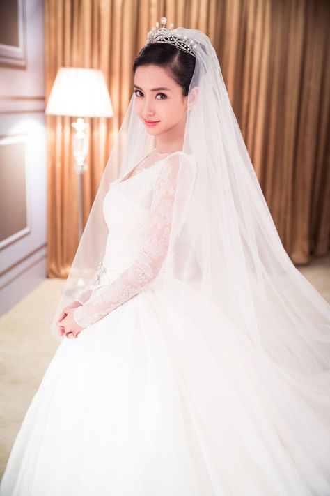 21 Things You Should Know Before Going Wedding Dress Shopping - Cosmopolitan.com Angelababy Wedding, Dior Bridal, Most Expensive Wedding Dress, Dior Wedding Dresses, Expensive Wedding Dress, The Princess Bride, Wedding Of The Year, Princess Bride, Bride Gowns