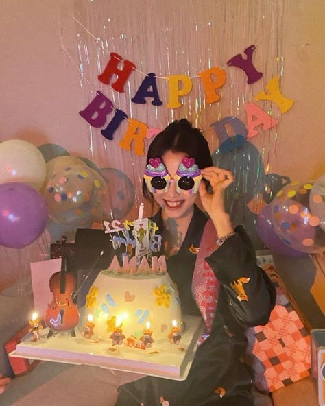 birthday bae Colorful Birthday Party Aesthetic, Dates Aesthetic, Kpop Birthday, Cute Birthday Pictures, Birthday Babe, Birthday Party Theme Decorations, 사진 촬영 포즈, Korean Birthday, Bday Girl