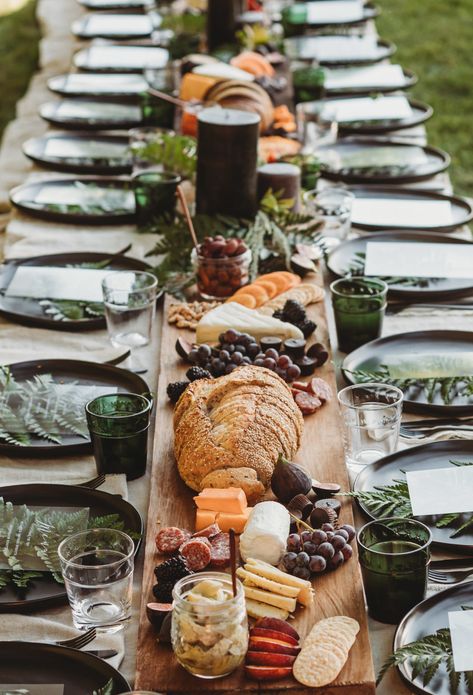 Fall Photographers Dinner | Elise Aileen Blog Table Setting With Food On Table, Catering My Own Wedding, Charcuterie Board Tablescape, Dinner Party In The Woods, Charcuterie Board Wedding Centerpiece, Tuscan Themed Dinner Party, Dinner Rehearsal Ideas, Garden Dinner Party Table, Wood Plates Table Setting