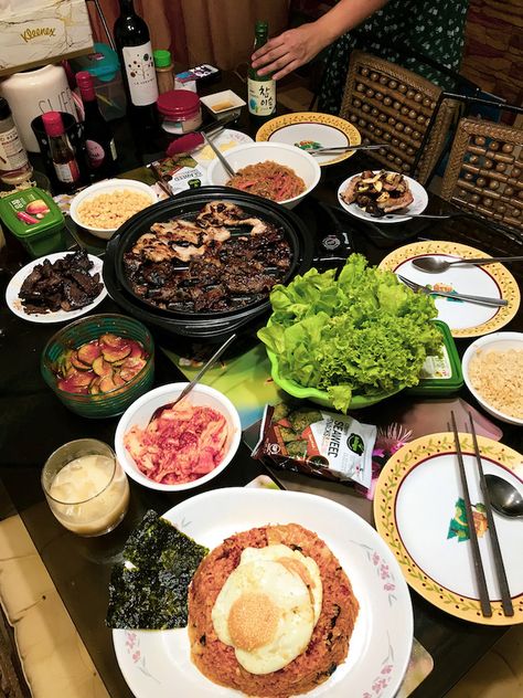 Korean Themed Party Ideas | Happy Birthday Dad! — Anagon Korean Bbq Dinner Party, Korean Food Party Ideas, Korean Dinner Party Menu Ideas, Kpop Themed Birthday Party Ideas, Birthday Party Ideas 24th Birthday, Korean Themed Birthday Party, Korean Birthday Food, At Home Party Decorations, Korean Themed Party