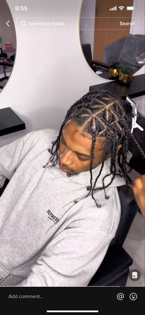 Kamikaze Twist Hairstyle Men, Kamakazi Twist, Kamikaze Braids, Kamikaze Twists Men, Twist Black Men Hair, Kamikaze Twist, Twist Ideas, Boy Braids, Bday Hair