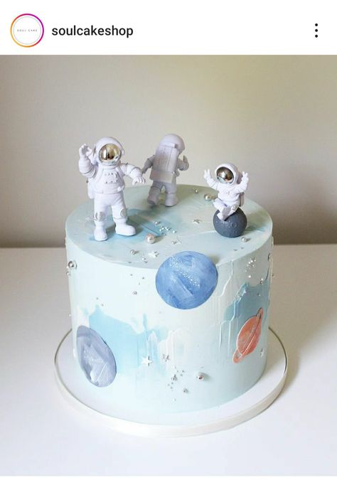 First Birthday Cake Space, Astronaut Theme Cake, Astronaut Cake Design, Buttercream Space Cake, Buttercream Space Birthday Cake, Cake Ideas, 2nd Birthday, Pasta, Sun