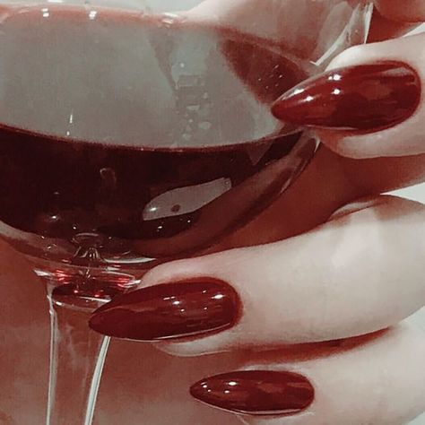 Foot Nail Art, Toe Nail Art Designs, Mafia Wives, Cheryl Blossom Aesthetic, Wife Nails, Wine Aesthetic, Vision Boarding, Cheryl Blossom Riverdale, Foot Nail