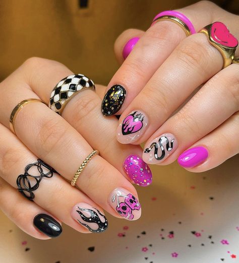 Gothic Barbie, Skull Nail Designs, Cherry Skulls, Nails 23, Barbie Pink Nails, Cute Nail Colors, Skull Nails, Halloween Acrylic Nails, Fall Designs