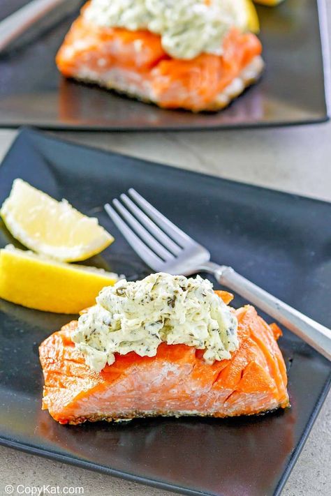 Pan Fried Salmon with Pesto Cream Cheese Sauce is a wonderful seafood dish. Get the easy recipe and find out how to make the best salmon with cream sauce for dinner. A quick and easy way to prepare salmon with skin for a tasty meal. #salmonrecipes #seafood #easyfishrecipes Cream Cheese Sauce For Salmon, Salmon With Cream Cheese, Salmon With Skin, Cream Cheese Salmon, Pesto Fish, Pesto Cream Cheese, Salmon With Pesto, Salmon With Cream Sauce, Best Easy Dinner Recipes