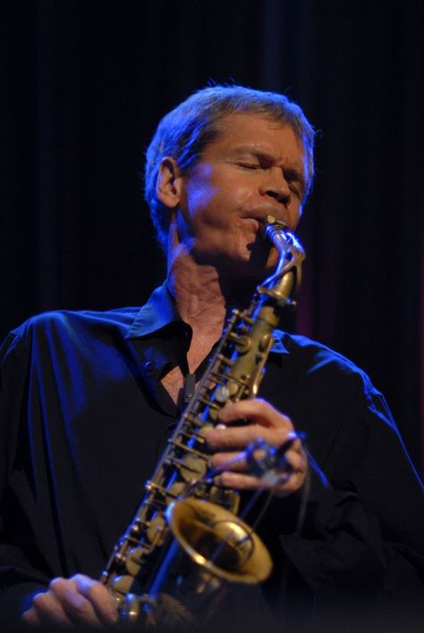 David Sanborn | by clintyoung123 Smooth Jazz Artists, David Sanborn, Smooth Jazz Music, Jazz Saxophonist, Saxophone Players, Saxophones, Jazz Art, Jazz Artists, Jazz Funk