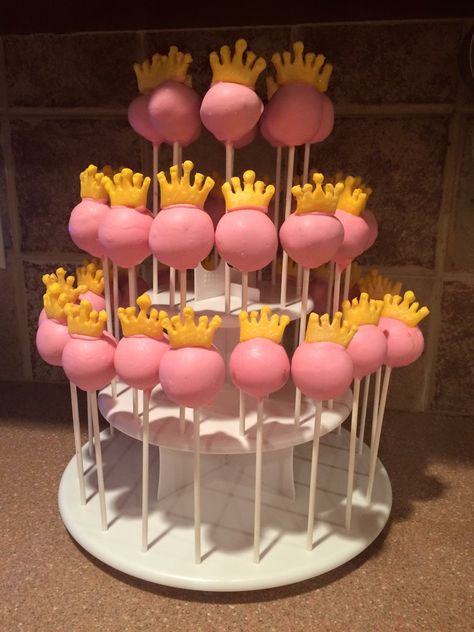 Crown Cake Pops, Prince Peach, Princess Peach Cake, Princess Crown Cake, Princess Peach Party, Peach Birthday, Peach Party, Crown Cake, Peach Cake