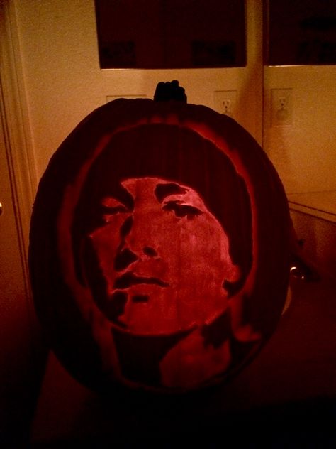 "Eminem" pumpkin carving by Brandi Green. Pumpkin Carving Ideas Eminem, Twd Pumpkin Carving, Michael Jackson Pumpkin Carving, Pumpkin Carving Ideas Supernatural, Bite Of 83, Funny Pumpkin Carvings Meme, Bo Burnham, Eminem, Pumpkin Carving