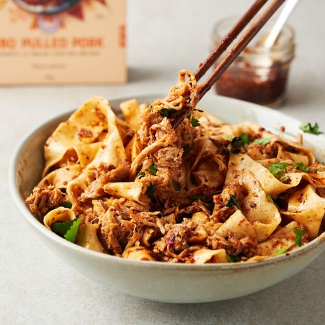 Pulled Pork Noodles, Chinese Pulled Noodles, Marions Kitchen Recipes Pork, Mongolian Bbq Noodles, Marions Kitchen Recipes Noodles, Pork Udon, Pulled Pork Dinner, Marion Grasby Pad Thai, Pulled Pork Chili