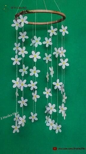 #papercraftsupplies #card #papercraftingsupplies #handmade Paper Art, Painted Paper: 9 Paper Crafts to Try Learn Paper Crafts & DIY Arts Daisy Diy Decorations, Aesthetic Diy Room Decor With Paper, Daisy Room Decor Ideas, Spring Aesthetic Decor, Aesthetic Diy Room Decor Ideas With Paper, Paper Crafts Room Decor Easy Diy, Ideas Para Decorar Mi Cuarto, Spring Room Aesthetic, Crafts With Tissue Paper