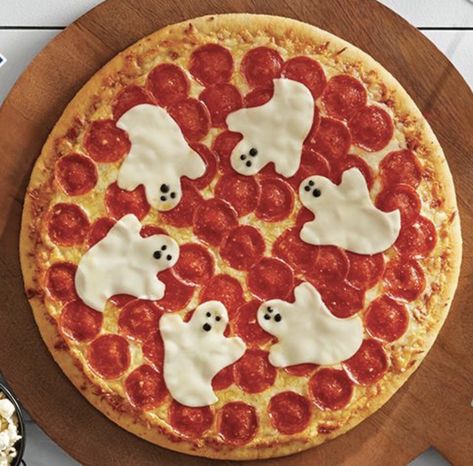 Halloween Meals, Halloween Pizza, American Diner, Halloween Inspo, Night Ideas, Autumn Aesthetic, Pizza Recipes, Pepperoni Pizza, Dollar Tree