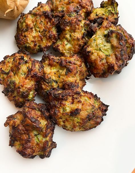 Ground Chicken Zucchini Recipes, Ground Chicken And Brussel Sprouts Recipes, Chicken Zuchini, Ground Chicken Zucchini Boats, Weight Watchers Cheesy Chicken Fritters, Zucchini Poppers, Chicken Zucchini Poppers, Cheesy Zucchini Chicken Fritters, Sneak In Veggies