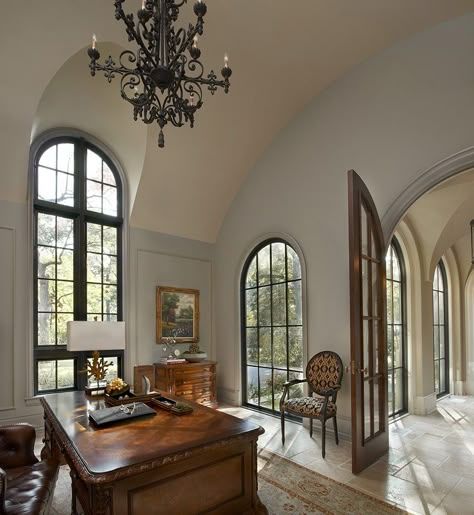 Interior Design Per La Casa, Luxe Interiors, Transitional House, Elegant Home, Arched Windows, Design Del Prodotto, French Country House, Dream House Interior, Dream House Decor