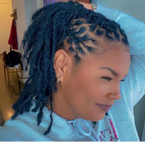 Loc Styles For Short Hair Updo, Loc Style Short Hair, Female Dread Hairstyles, Two Bun Loc Styles For Women, Styling Short Dreadlocks, How To Barrel Twist Dreads, Locs Hairstyles For Women Shoulder Length, Styles For Dreads For Women, Loc Twist Styles For Women