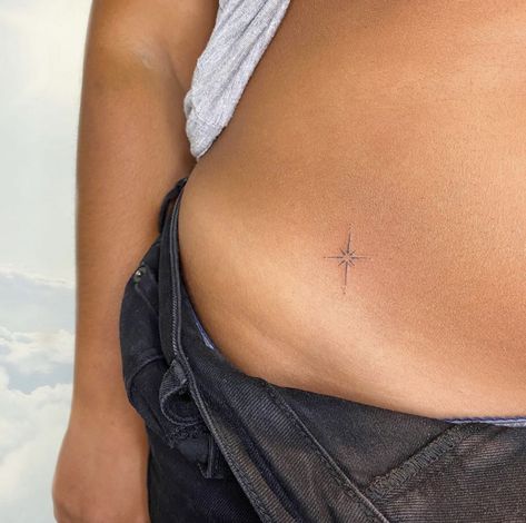 Tattoo Idea Small Meaningful, Patchwork Tattoos Back, Hidden Tattoo Ideas Female, Really Small Tattoos Simple, Hip Dainty Tattoo, Small Tattoos For Women Aesthetic, Mini Back Tattoo Women, Hip Tattoos Dainty, Sparkle Hip Tattoo