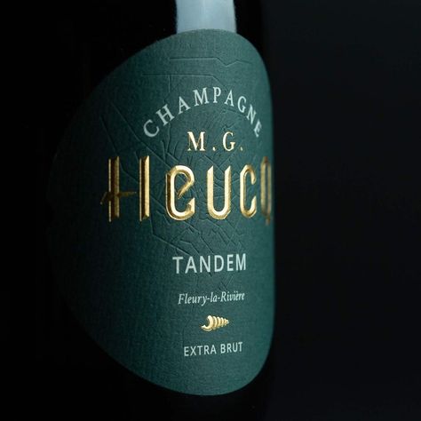 Champagne Bottle Design, Champagne Label Design, Print Techniques, Champagne Label, Colour Combos, Wine Packaging, Design Creative, Champagne Bottle, Bottle Design