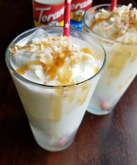 Cooking With Carlee: Coconut Cream Pie Italian Soda #ad Italian Sodas, Italian Cream Soda, Drink Syrups, Homemade Soda, Italian Cream, Italian Soda, Soda Recipe, Summertime Drinks, Simple Dessert