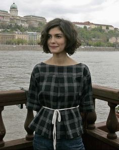 Audrey Tautou, Short Wavy Hair, Penteado Cabelo Curto, Curly Bob Hairstyles, Short Curly Hair, Hair Envy, Hair Dos, Curly Hair Styles Naturally, Hairstyle Ideas