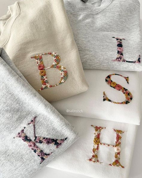 Hand Embroidery by Gaby ✨ on Instagram: “I hope this audio really works 😄✨ Thank you all for the love to my last post, I am so happy to see that you guys love and appreciate my…” Diy Embroidery Shirt, Clothes Embroidery Diy, Wedding Embroidery, Embroidery Letters, Hand Embroidery Projects, Embroidery Gifts, Crochet Girls, Embroidered Monogram, Cross Stitch Baby