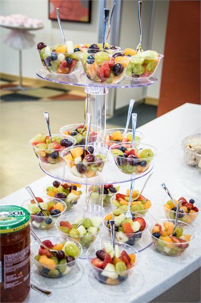 Babyshower fruit station Fruit Station Ideas, Fruit Table Ideas Birthday, Fruit Cups For Wedding Reception, Baby Shower Fruit Cups, Fruit Cups For Baby Shower Ideas, Fruit For Baby Shower Ideas, Fruit Bar Ideas Parties, Wedding Shower Fruit Display, Fruit Bar Wedding