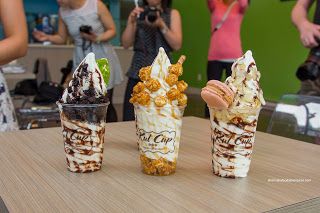 Ice Cream Cups Ideas, Soft Serve Ice Cream Ideas, Soft Ice Cream Ideas, Soft Serve Ice Cream Shop, Soft Serve Ice Cream Aesthetic, Mobile Soft Serve Ice Cream, Ice Cream Cups Packaging, Soft Serve Vanilla Ice Cream, Soft Serve Ice Cream Recipes