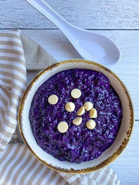 Ube Champorado in Instant Pot - Jeanelleats Food and Travel Blog Ube Champorado Filipino Recipe, Ube Champorado Recipe, Ube Champorado, Champorado Recipe, Sticky Rice Dessert, Ube Recipes, Rice Desserts, Dessert Vegan, Breakfast Oatmeal