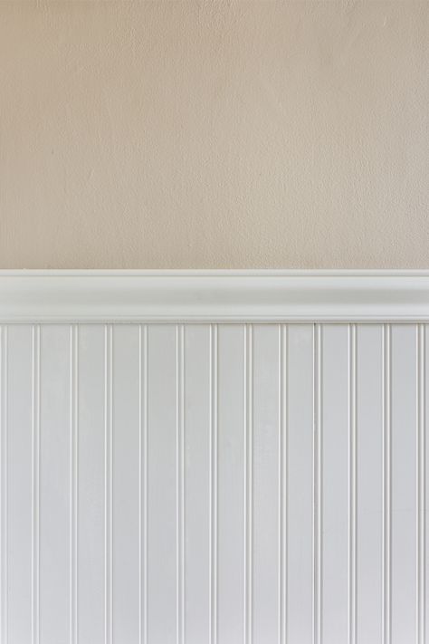 10 Gorgeous Wainscoting Styles that You Want in Your House – Sunlit Spaces | DIY Home Decor, Holiday, and More Wainscoting Hallway Entryway, Beadboard Half Wall Kitchen, Bead Board Half Wall, Beadboard Half Wall Bedroom, Half Wall Moulding, Half Wall Molding, White Wall Room, Wall House Design, Shiplap Half Wall