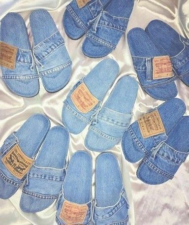 Rattoppare I Jeans, Denim Slippers, Återvinna Jeans, Sewing Slippers, Artisanats Denim, Tas Denim, Projek Menjahit, Denim Crafts Diy, Diy Slippers