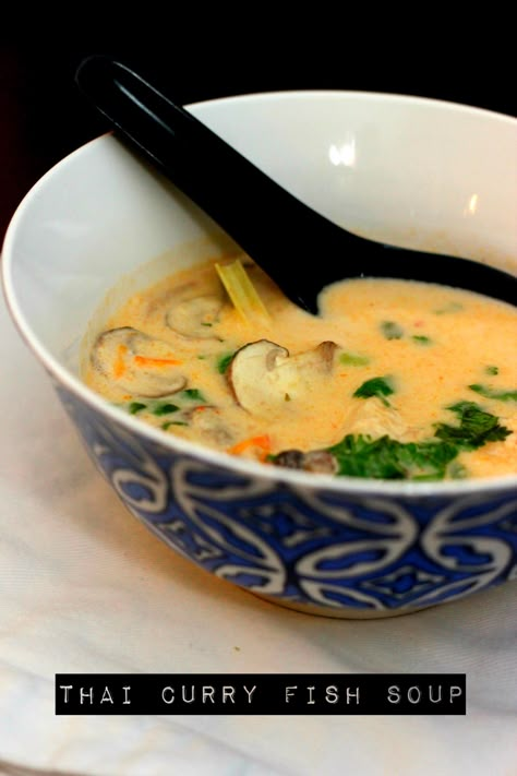 Thai Fish Soup, Coconut Curry Fish, Yam Soup Recipe, Soup Coconut Milk, Thai Coconut Curry Soup, Thai Coconut Curry, Curry Fish, Thai Fish, Thai Coconut Soup