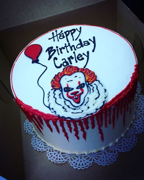 Pennywise Halloween, Halloween Cake, Halloween Cakes, Birthday Bash, Cake Ideas, Happy Birthday, Birthday Party, Holidays, Cake