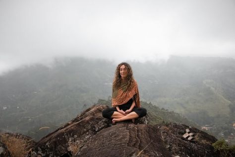 How Meditation Works (& 2 Breathing Practices to Get you Started). | elephant journal Nervus Vagus, Yoga Kurse, Wellness Trends, Yoga Nidra, Meditation Benefits, Les Chakras, Ashtanga Yoga, Yin Yoga, Burn Out