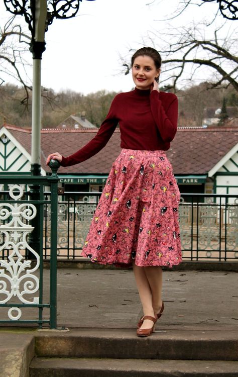 1950s Style Outfits, Retro Fashion Outfits, Victoria Fashion, Lindy Bop, Last Minute Costumes, Vintage Inspired Fashion, Vintage Outfit, 1950s Style, Winter Outfit Inspiration