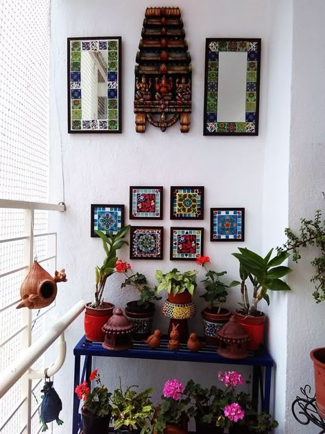 Indoor Balcony, Balcony Design Ideas, Small Balcony Garden, نباتات منزلية, Small Balcony Design, Indian Home Interior, Balcony Ideas Apartment Indian, Small Balcony Decor, Indian Homes