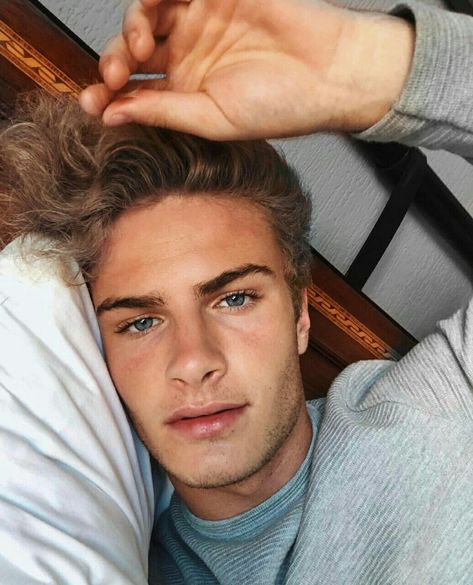 Brady Tutton, Supernatural Cast, Social Media Stars, Boy Band, Famous People, Boy Bands, Natural Hair, Real Life, Natural Hair Styles