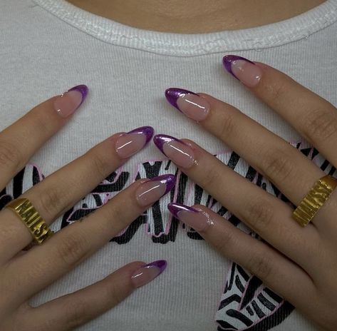 Madifilipowicz Nails, Chrome Frenchies, Nessa Nails, Purple Chrome Nails, Madi Filipowicz, Nails Gradient, Purple Acrylic Nails, Simple Acrylic Nails, Coffin Shape