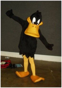 Daffy Duck Costume  http://barnaclebill.hubpages.com/hub/daffyduckcostumehalloween Daffy Duck Costume Diy, Daffy Duck Costume, Duck Costume, Duck Costumes, Halloween 2014, Kindergarten Ideas, Daffy Duck, Diy Costumes, Spring Day