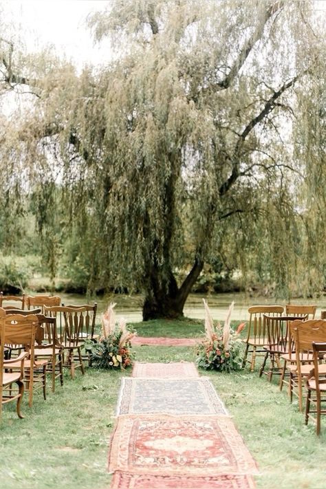 Vintage Rug Wedding Ceremony, Carpet Walkway Wedding, Vintage Rugs For Wedding, Outdoor Wedding Aisle Ideas Boho, Vintage Rug Aisle Wedding, Rug Isle Wedding, Rug Runway Wedding, Eclectic Wedding Ceremony Decor, Unique Wedding Aisle Ideas