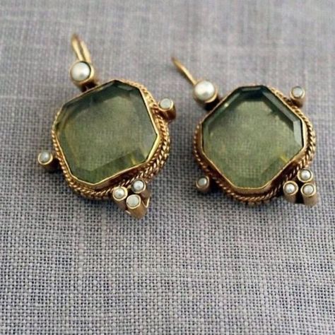 Pearl Statement Earrings, Birthday Fashion, Vintage Trends, Vintage Style Earrings, Art Deco Earrings, Pearl Earrings Dangle, Women Party, Green Earrings, Green Gemstones