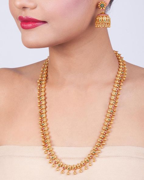 Gold Long Chains Indian Jewellery, Long Haram Designs Indian, Gold Long Necklace Designs, Antique Long Necklace, Temple Jewellery Set, South Indian Necklace, South Indian Temple, Indian Jewelry Set, Earring Indian