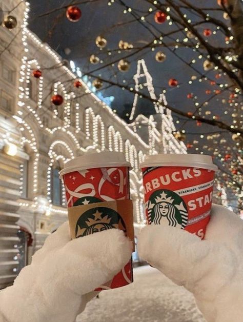 #aesthetic #starbucks New York Noel, Christmas Dreaming, Starbucks Christmas, Cosy Christmas, Christmas Feeling, Christmas Inspo, Warm Christmas, Christmas Wonderland, Christmas Icons