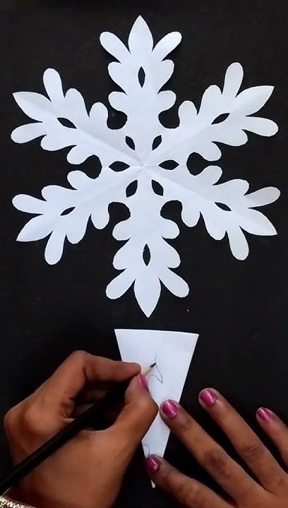 How To Make Snow Flakes Paper, Snežinke Iz Papirja, How To Make 3d Snowflakes, Snow Flakes Making With Paper, How To Make A Snowflake, How To Make Paper Snowflakes, Ideas Para Navidad Manualidades Faciles, Paper Flakes, Make Snowflakes Out Of Paper